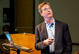 Dr. Leiserowitz at lecture