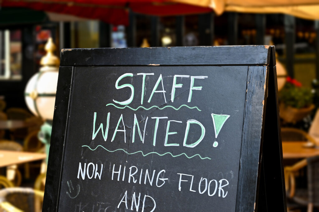 U.S. Job Growth Outperforms Expectations as Hiring Resurges and Unemployment Drops