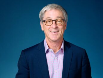 LMU President Timothy Law Snyder encourages campus to Mask Up