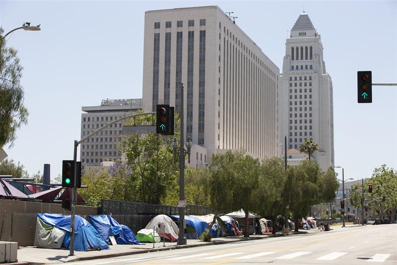 Encampment in front of LA City Hall