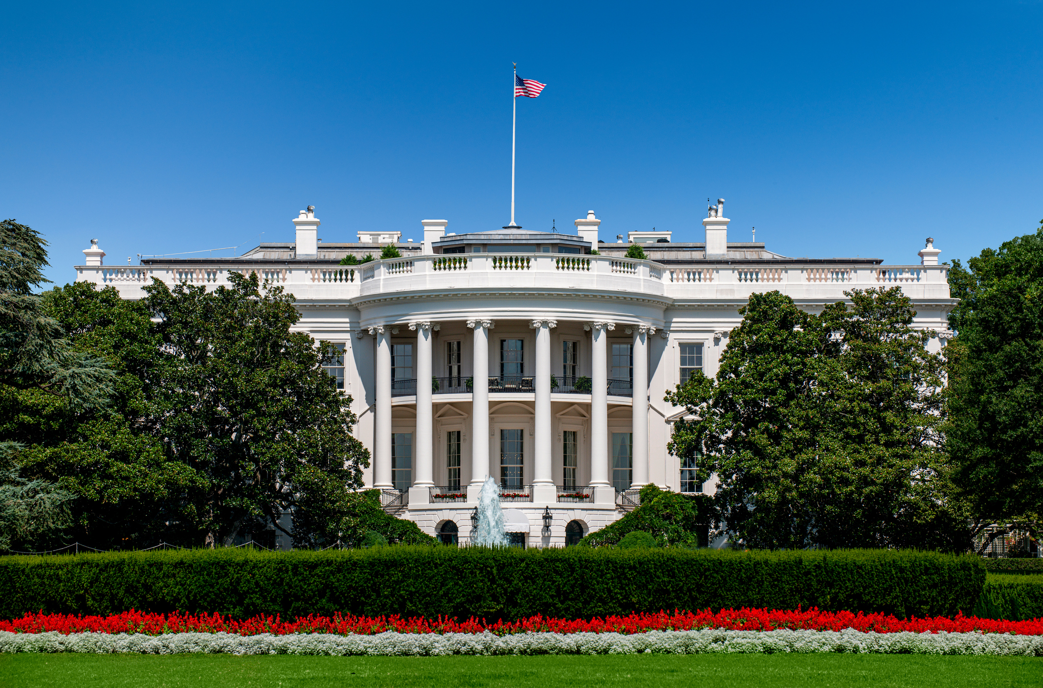 White House on a sunny day