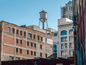 Water tower atop art deco detroit building