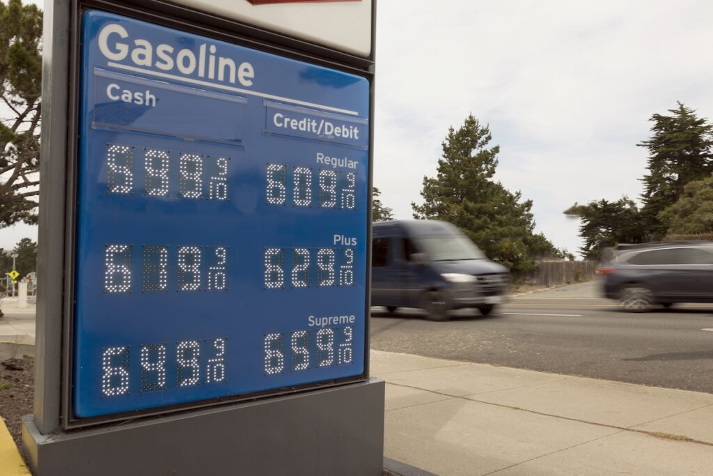 CNN | U.S. Inflation Tops 4% for First Time in Three Years as Oil Prices Jump
