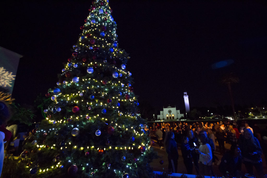 LMU’s Holiday Gala Features Tree Lighting, Live Music and HorseDrawn