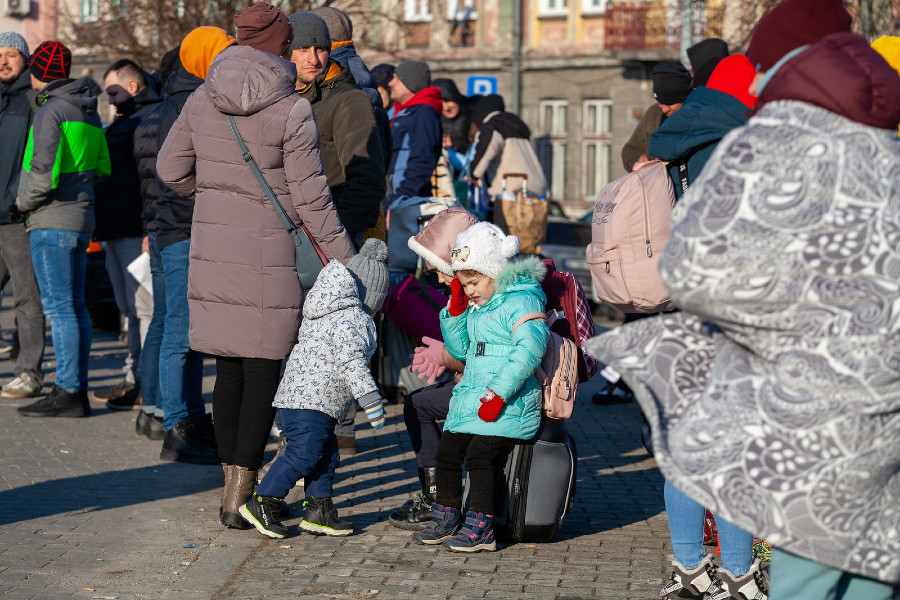 Children fleeing Ukraine